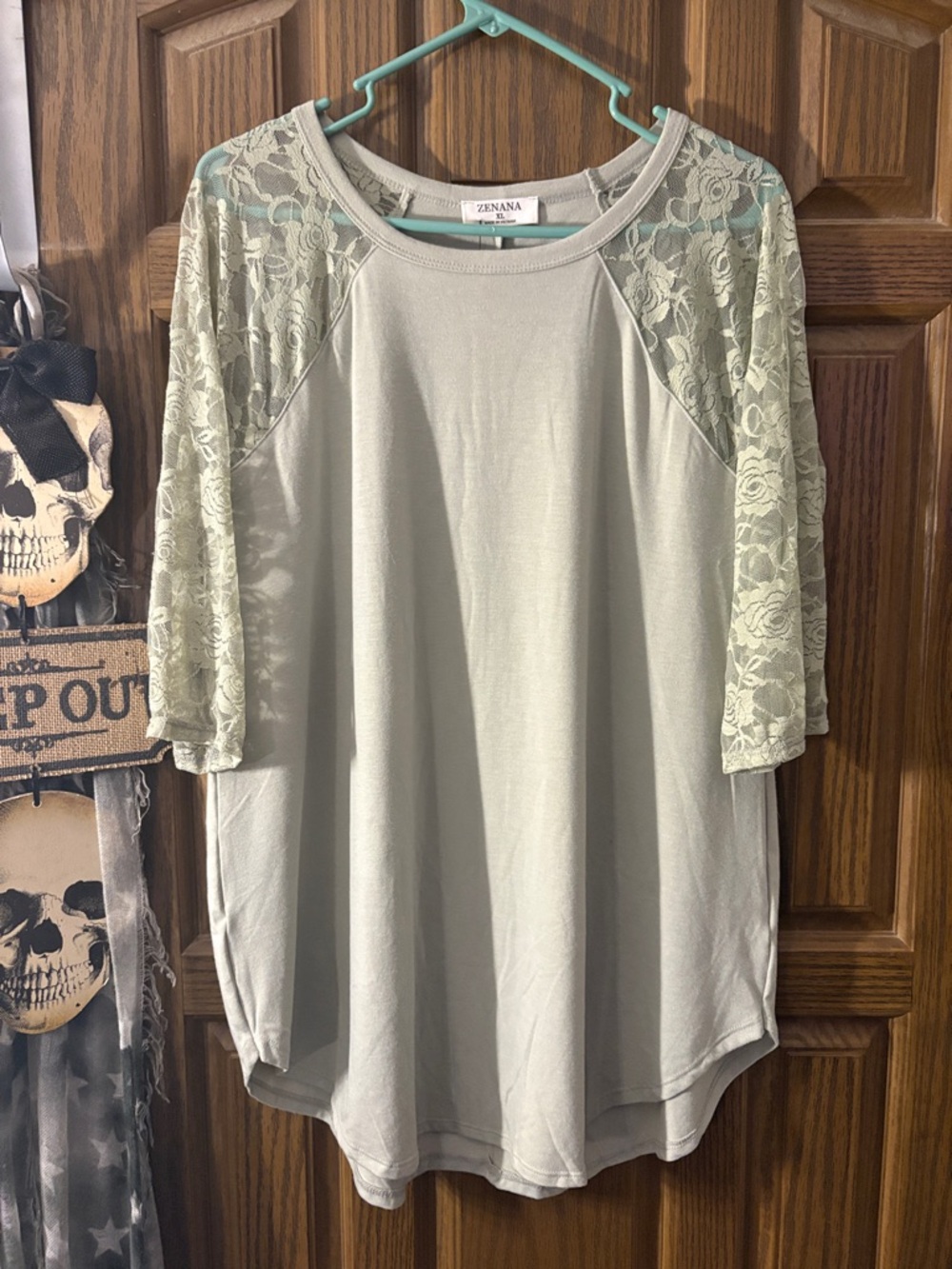 Sage Lace Raglan Tunic - Picture 4 of 7